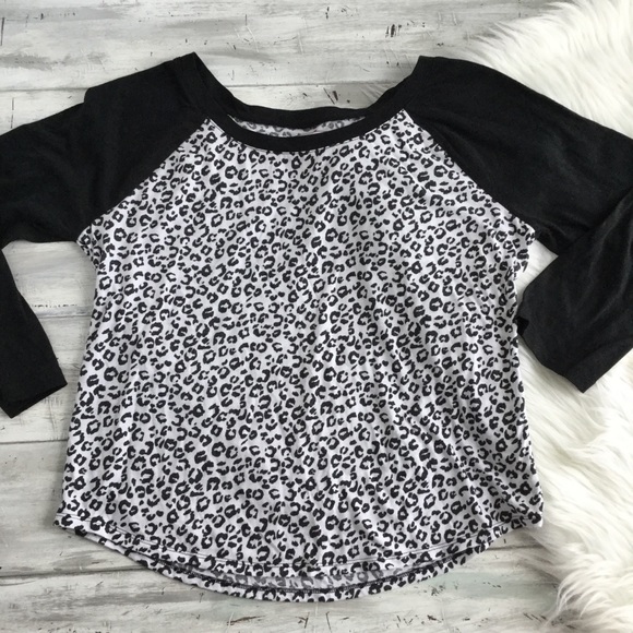 Victoria’s Secret Leopard Print Pajama Set - Picture 2 of 6